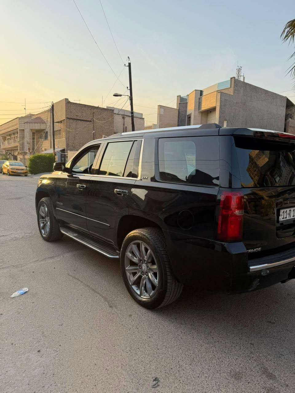 تاهو 2016 LTZ امرييكي حادثها خفيف السياره فول مواصفات جديده ماشيه 165 الف كيلو السياره جديده وبدون اي نواقص السعر 265 وبيها مجال بسيط الرقم ***********
