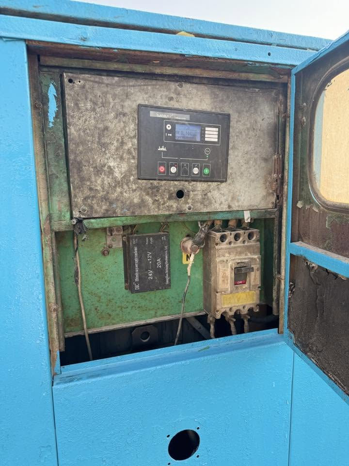 السلام عليكم مولدة كمنز 275kv جاهزة للعمل مابيها اي نقص تشغيل واطفاء اوتو 24 ولف مراوس بمولدة كمنز او بيركنز حجم اقل يعني من 30-40 kv للتواصل ***********
