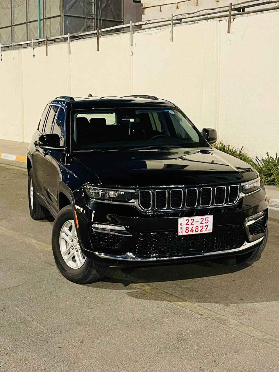 السلام عليكم جيب موديل 23بانزين السياره نظيفه جدا صور الحادث موجوده فووول ما عده السلايت رووف العنوان بغداد حي الجهاد الشارقه الاتصال ***********--***********0السياره رقم سليمانيه
