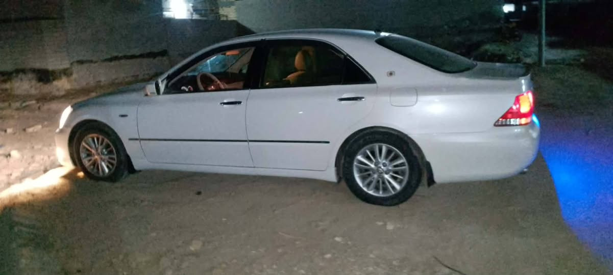 للبيع الشراي يجي يكلب السيارة ويفحص لا يكلي شنهو بيهه وشكد شاصيهه اصولي بسمي شرط التحويل مكان سوق الشيوخ الفضليه والجمعه ان شاءالله تنزل للمعارض ***********
