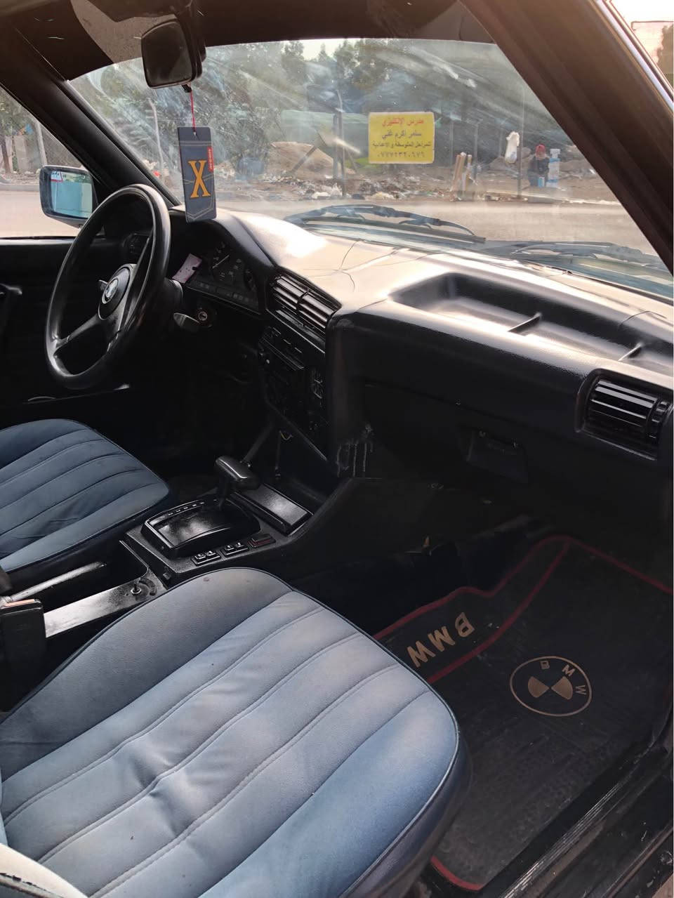 🚗 BMW 320 – موديل 1991 🚗
📌 المواصفات:
🔹 الفئة: 320
🔹 الموديل: 1991
🔹 القير: أوتوماتيك
🔹 الماشي: 240,042 كم
🔹 السيارة نظيفة وما ناقصها شي
🔹 مصبوغة عام (بدون حوادث قوية حسب المعاينة)
🔹 المحرك والكير بحالة جيدة جدًا
❄️ التبريد:
الكمبريسر شغال
الفان يشتغل
تحتاج فقط تعبئة غاز (ما يطي هواء بارد حاليًا)
💡 الكهربائيات والإنارة:
إضاءة زنون شغالة بالكامل
كهربائيات كاملة
إنارة داخلية شغالة
قير ومحرك وضعهم ممتاز
🎵 الداخلية والصوت:
مسجل بلوتوث
الصوت شغال
الداخلية نظيفة جدًا
ما بيها شك أو مشاكل
🔧 الصيانة:
معمول إلها قبل فترة:
أدامة لمنظومة البنزين
ماء
كهرباء
اريل كهرباء (يصعد وينزل)
📄 السنوية:
غير ساقطة ✅
💰 السعر:
35
قابل للتفاوض بحدود بسيطة جدًا
📞 ملاحظة:
يرجى من المشتري يجيب وياه شخص يفتهم بالسيارات حتى تسهل عملية البيع إله ولي 🌹
📱 رقم الهاتف *********** بغداد, العراق
