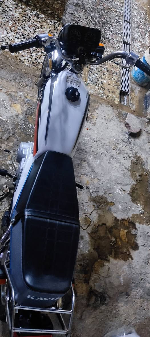 نامه اصلي شلامجه للببع دراجه شغاله بدون اوراق مكينه مفتوحه مكان المجر الكبير سعر 550 وبيهه مجال قليل للستفسار *********** واتساب موجود
