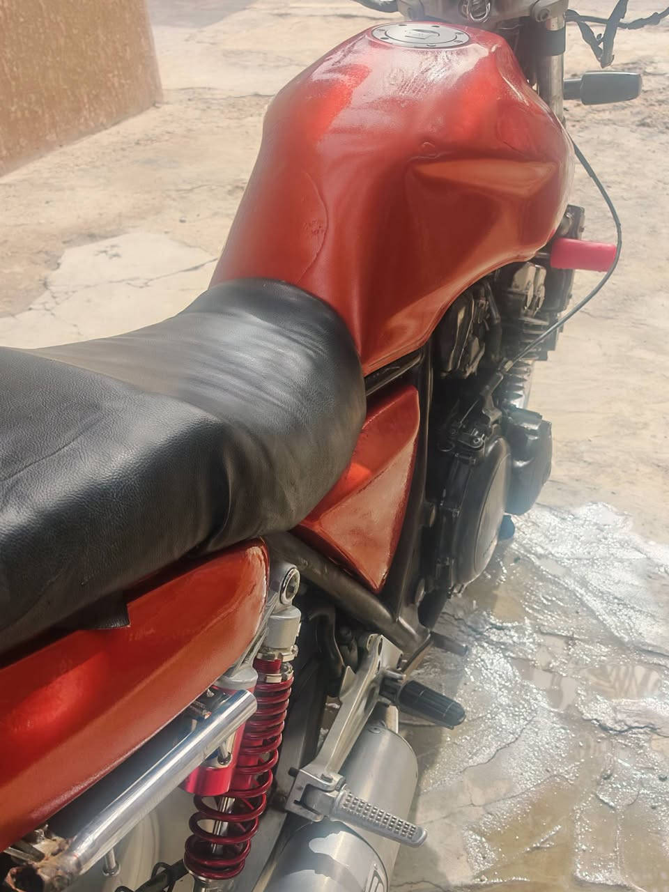 سلام عليكم سي بي فور جيل اول 16 ولف للبيع
دراجه فول ومكفول دراجه المكينه اول فتحه مبدل فقط رنكات ولفات الباقي على وضع الشركه كفاله 
شلعه ومعدل تشك الكاع ترايك وين متريد 
اوراق كامله كمرك مدفوع 
نكره بكل وقت 
مصبوغه جماليه  
سعر 1100 وبيها مجال شي بسيط 
***********
عنوان واسط الصويره
