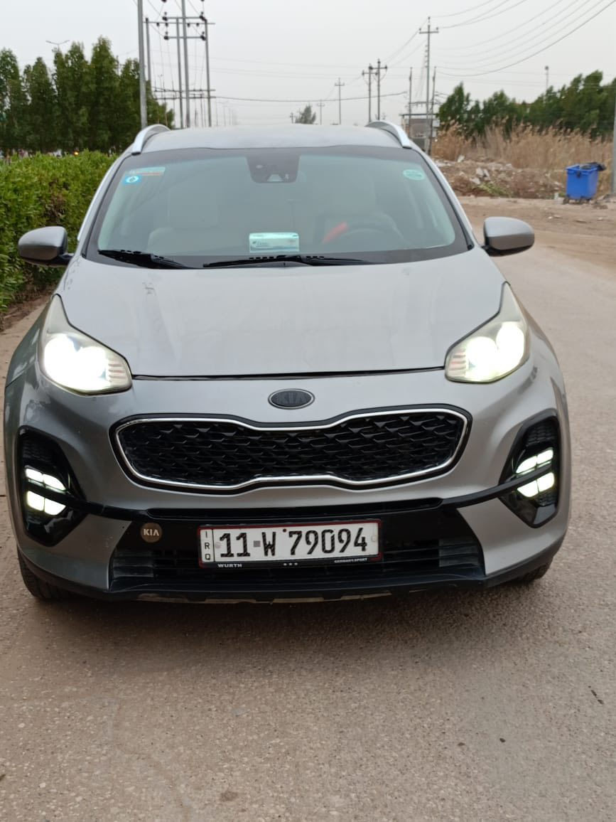 سلام عليكم
#للبيع
سبورتج 2020
بيه قطعتين فقط وبيه بارد خفيف بل باب 

ماشيه 63
سياره خير من الله كير مكينه حداديه كله مكفول 
وشرح موضح بسونار سياره مال جناي 
السعر163 وبيه مجال حك الجيه فقط 
المكان بابل المحاويل قريه البعلوان التصال
***********
