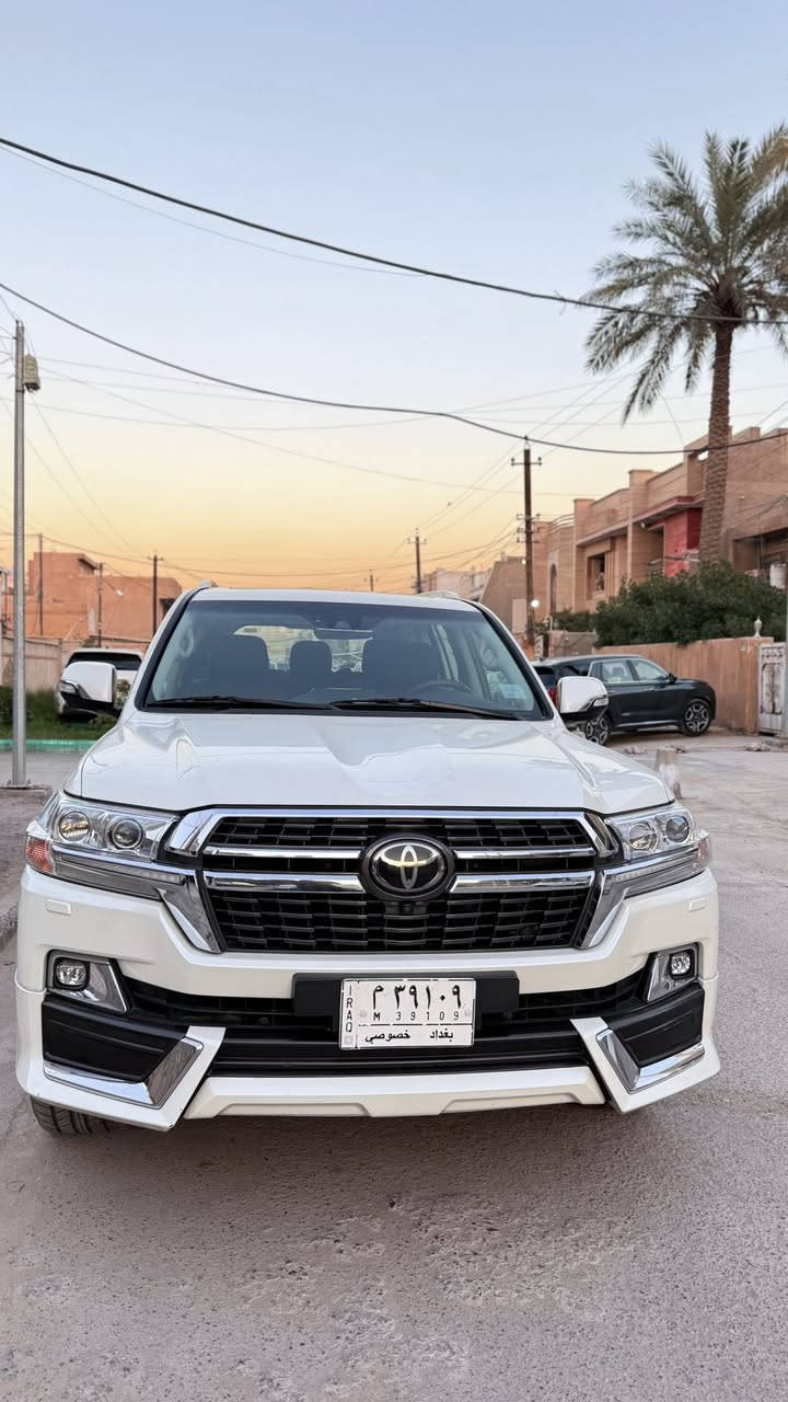 سلام عليكم لاند كروز موديل 2021. VXS ماشيه 42Km سياره جديده مكفوله كفاله عامه سونار بيها بس بيها طخه بتكمه لخلفيه مصورها سياره فول مواصفات على مواصفات بل لاند كروز مواصفات لكزز رقم بغداد بسمي v8 5700. سعر 650 بيها مجال لشراي مكان سياره بغداد /الأمين /معلمين ***********
