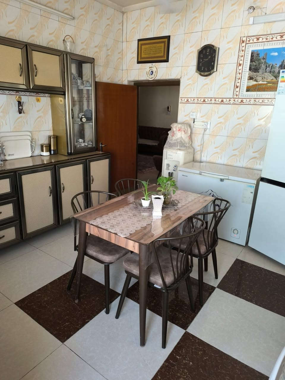 🏡 #دار #للبيع
مــلاحــظه يـوافـق الـمـكــتب  الــراغــبين بسـحب هـذا الاعــلان وعـــرضه فــي الــمكـاتـب الاخــرى
​فرصة مميزة لامتلاك دار 
​📍 الموقع: الحلة /. حي الصحه  قرب صيدلية الوان  قريب من الكورنيش 
📐 المساحة: 200 مــــــتــــر الوجه 10 نزال 20
⚖️ السند: طابو زراعي سنـــــــــد 25 
⚡ الخدمات: كاملة 
​📌 مواصفات الدار:
​صالة  هول 2 ​مطبخ 
​غرفة نوم 4
مجمع صحي العدد
​العد2 + حديقة وكراج 
​💰 السعر:  عبر واتساب فقط 
​📞 للتواصل والاستفسار: مكتب علي التميمي العقارات 
*********** 
(واتساب 
​#دار_للبيع #عقارات_بابل #الحلة  #بيت_للبيع #عقارات_العراق
