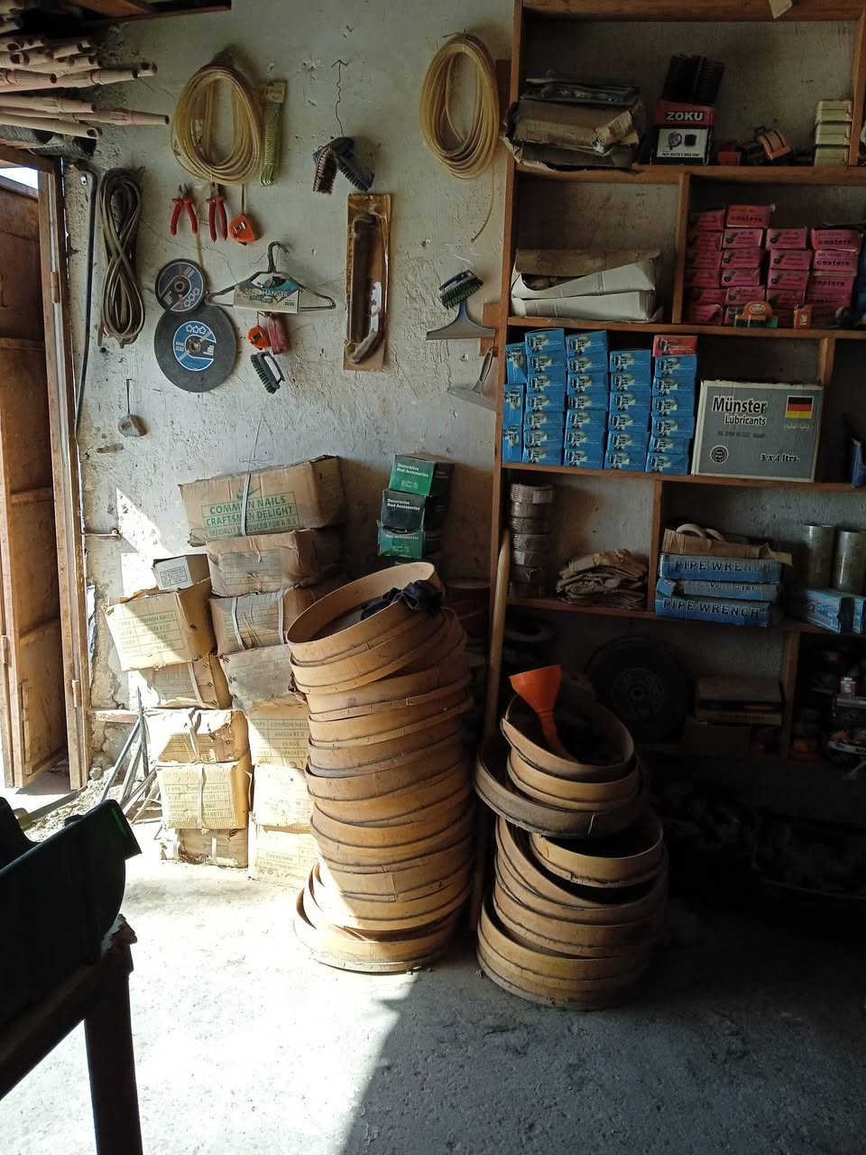 السلام عليكم 
غراض انشائية للبيع 
نضيفة بلكارتون تجي وتشوفهن ابعينك 
السعر سبع ملايين 
بيهن مجال حك الجية 

المكان البصرة مركز المدينة العالية


**إذا كنت صاحب هذا الإعلان وتريد حذفه لأي سبب، رجاءا أرسل رسالة إلى الدعم الفني**