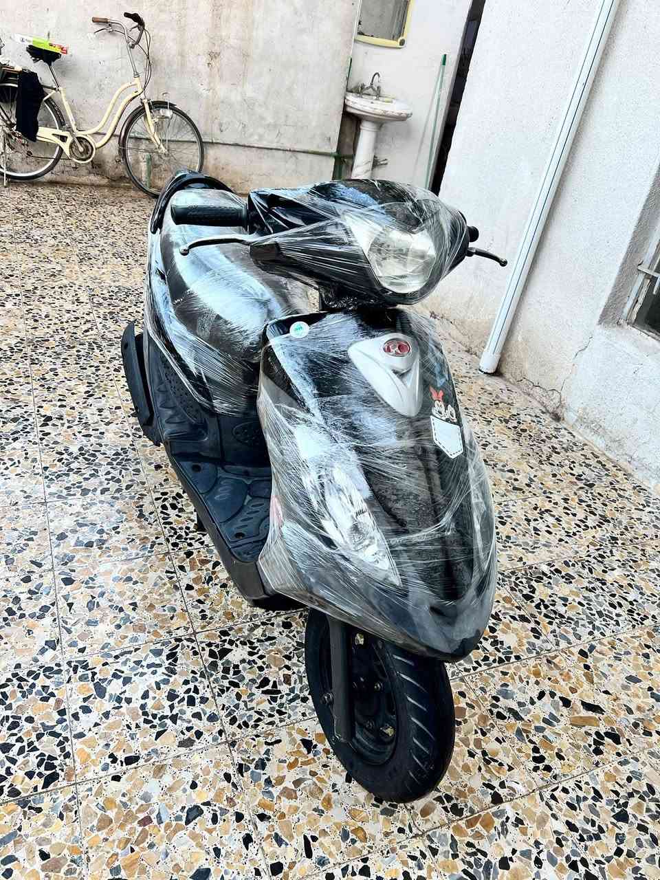 دراجة كامكوا V2 مكينه 125 شرط الفحص  بيها عقد شراح من الخان في النجف مكينه ما مفتوحه شرط تفحص وتاخذ للتواصل ***********

