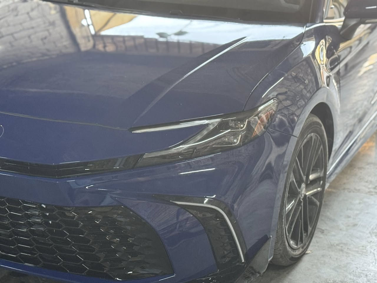 كامري 25 se plus فتحة وشاشة كبيرة رقم بغداد وارد امريكي ضرره بنيد صبغ فقط ايرباك دركه صور الحادث بالمنشور  ماشيه 7000 كيلو  بعده  بحاله الشركه  السعر 243 وبيها مجال كلش كلش كلش بسيط 
*********** بغداد حي العدل صور الضرر مرفقه
