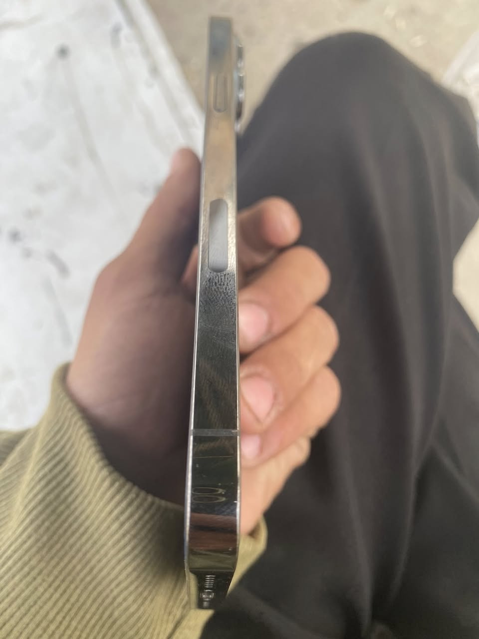 سلام عليكم جهاز 13برو ماكس الجهاز وتر بس اكو ضربه خفيفه فوك الكامرات مال ضهر ذاكره 256بس البطاريه خدمه 78مكاني بغداد مدينه الصدر 600سعره***********
