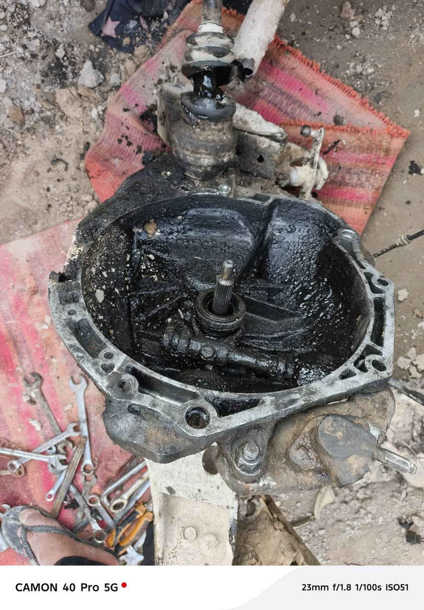 كير ومحرك للبيع كير شرط مابي كل عيب بس المحرك ينقص السعر ثنينهن ب200وبيهن ومجال‏‏‪0789 165 1827‬‏
