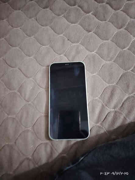 ايفون12عادي للبيع فقط ضهر مكسور ذاكر 64بطاريه80 السعر 200وبي مجال مكاني بغداد الكاضميه رقمي ‭٠٧٧٢ ٦٥٣ ٥٨٤٧‬
