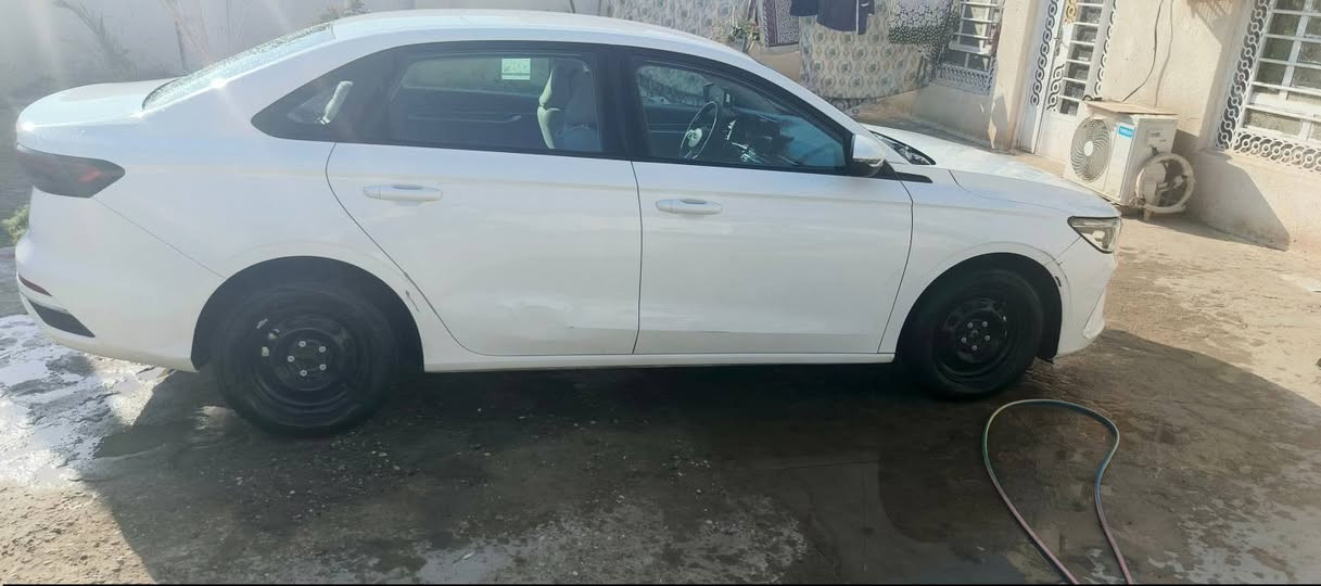 جيلي أم جراند موديل 24 وارد خليجي ماشيه 22 ألف رقم ميسان جديد 4 سلندر 1500  قطعتين تبريد شوفت عينكم بيهه بارد نص شبر وشخطه ولهلال مصلح الأمامي تشغيل عن بعد فول عد فتحت السقف مكاني ميسان سعر خاص أو الاتصال ***********
