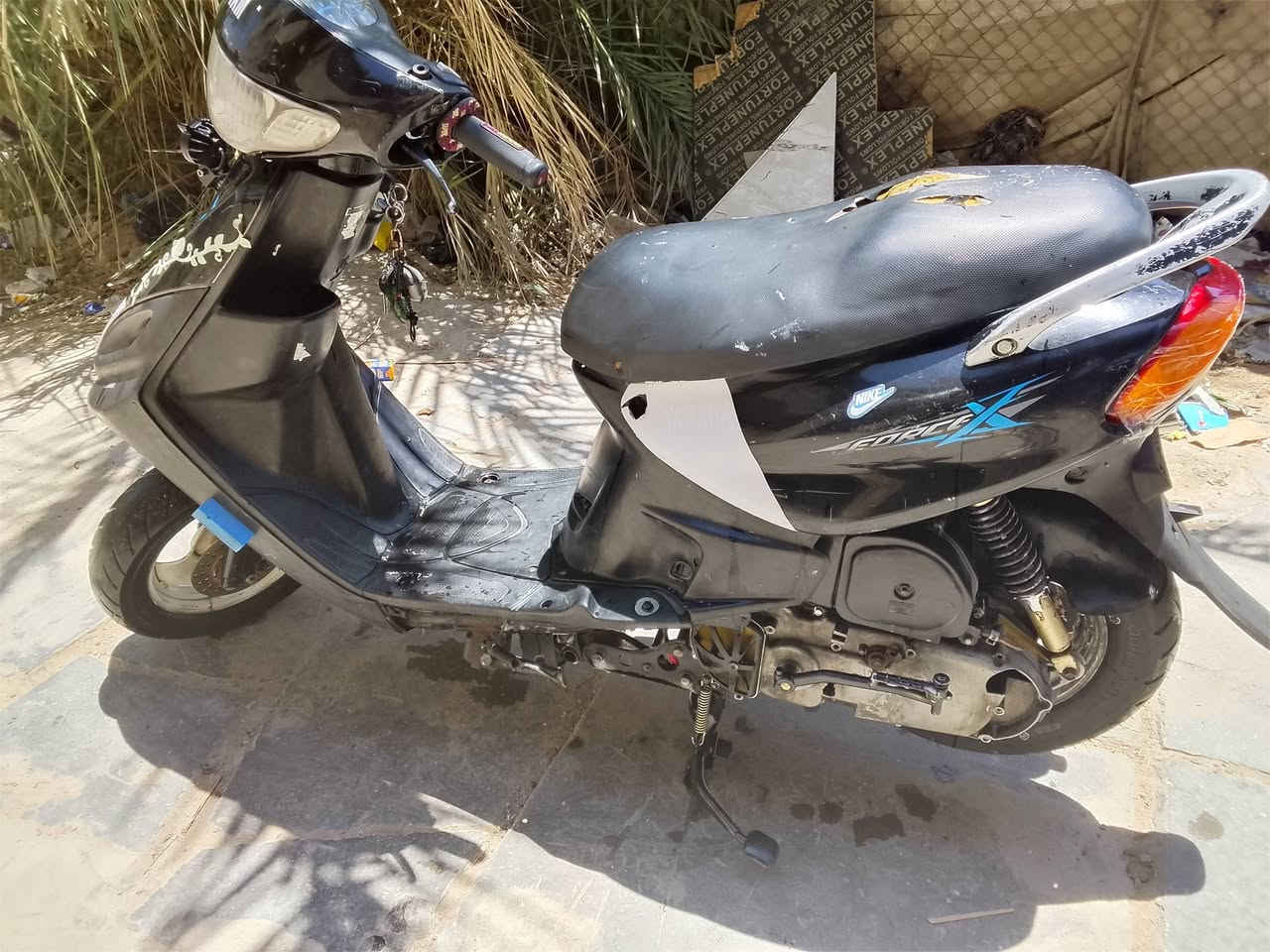 سلام عليكم ماكس قجمة للبيع كلهة شغالة بس يرادلهة ترتيب بصيط السعر 350بيه مجال بسط ***********المكان شهداء العبيدي

