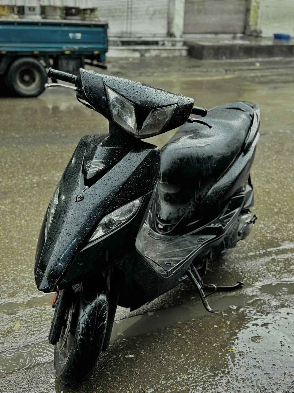 دراجة ثعلب للبيع
فوول نضافه اسود طووخ 
مكينه نضيفه محد واصلها 
كلشي وكالة 
بغداد الحرية ***********
