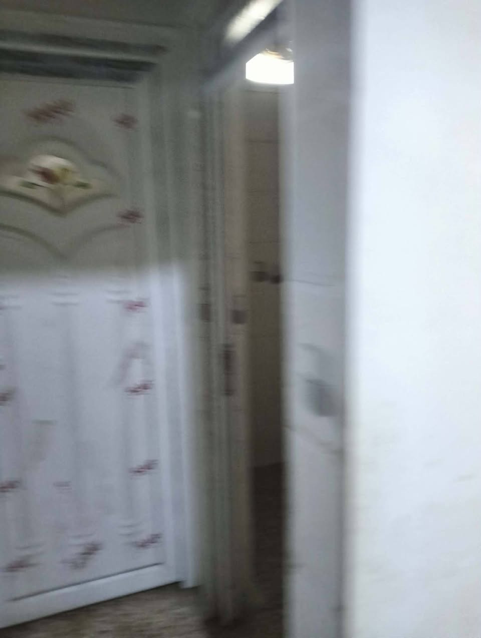 شقة للايجار بالقوسيات على شارع ادهوك القديم قريب من السوك والصناعة ثلاثة غرف نوم واستقبال وهول ومشتملات.درج منفصل بحدها.. ايجارها 200 الف

***********
***********
@الجميع
