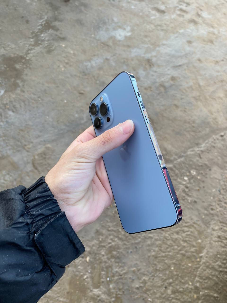 سلام عليكم شباب ايفون 13 ابرو ماكس التلفون مكفول من كلشي بس بي مسج من ابل الذاكره واحد تيرا يعني ذاكره 1000 العنوان بغداد الكاضميه السعر 650 بي مجال رقمي ***********
