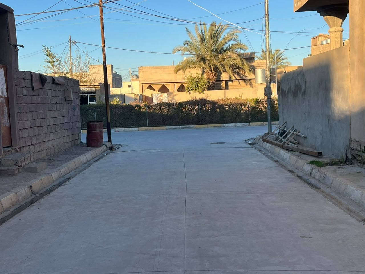 قطعة ارض سكنية حي الثورة ١٢٨م الواجهة ٧ونص خلف التجاري شارع الخشان قرب محلات سعدي الشباط السعر ٣٨ مليون مع مجال بسيط للاستفسار أكثر مراجعة مكتب الزغيت اوالاتصال على الرقم ***********
