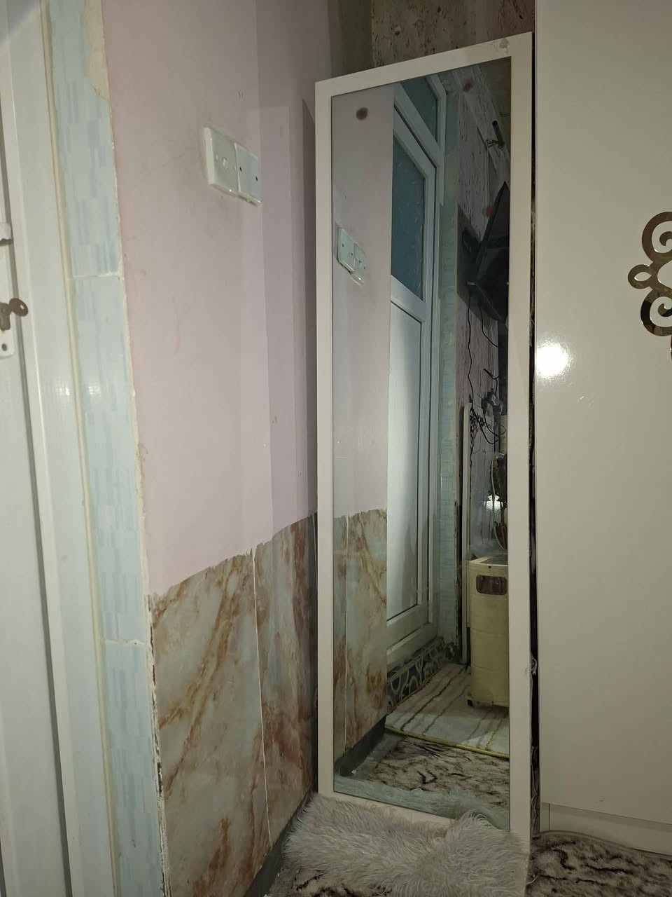 غرفة نوم تركي ٩ قطع مع دوشك سعر ٤٥٠ الف للتفاصيل اكثر اتصل على رقم غير متواجد على فيس ***********
