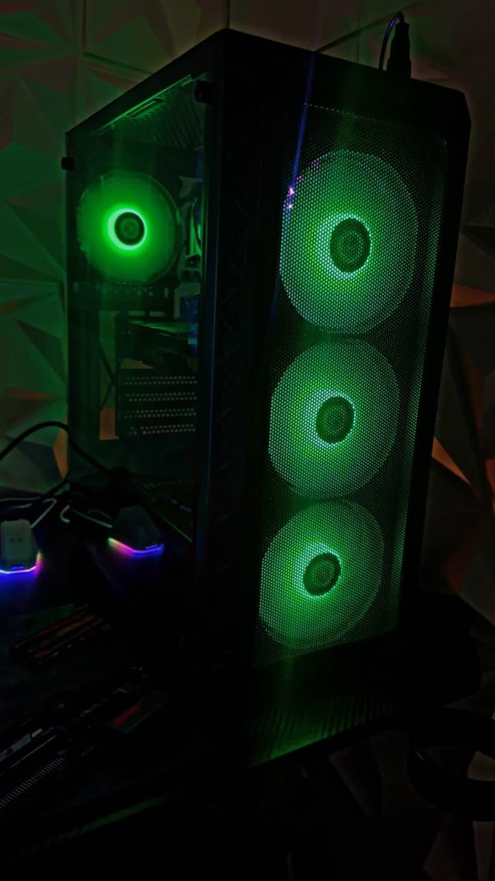 المعالج (CPU): Intel Core i5-6500
 كارت الشاشة (GPU): Nvidia GeForce GTX 1050 Ti
 الهارد والتخزين: 265 للنظام  + هارد إضافي بمساحة 2TB. سعر 350 كركوك, العراق


**إذا كنت صاحب هذا الإعلان وتريد حذفه لأي سبب، رجاءا أرسل رسالة إلى الدعم الفني**