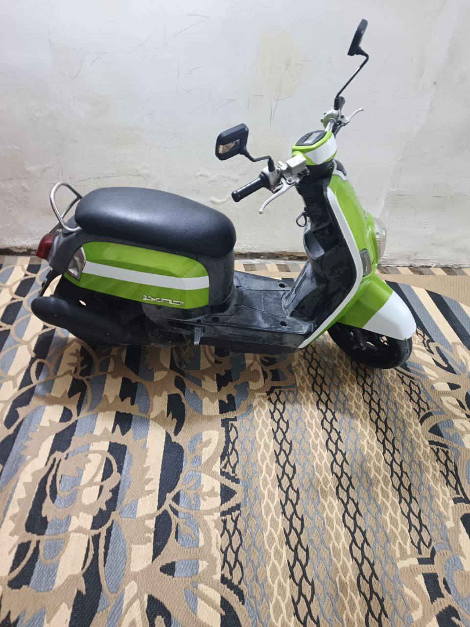 سلام عليكم  دراجه ماكس بوليس دراجه نوزل ونضيفه كلش وكاله بس كفرات الخارجيه تجاريه لان من نزلته كفراته تعبانه وبدلتهن او السلف تجاري لان اسلف شي استهلاكي ودراجه رزنه وكلش حلوه اتواصل عبر ارقم لمعرفه اسعر***********4
