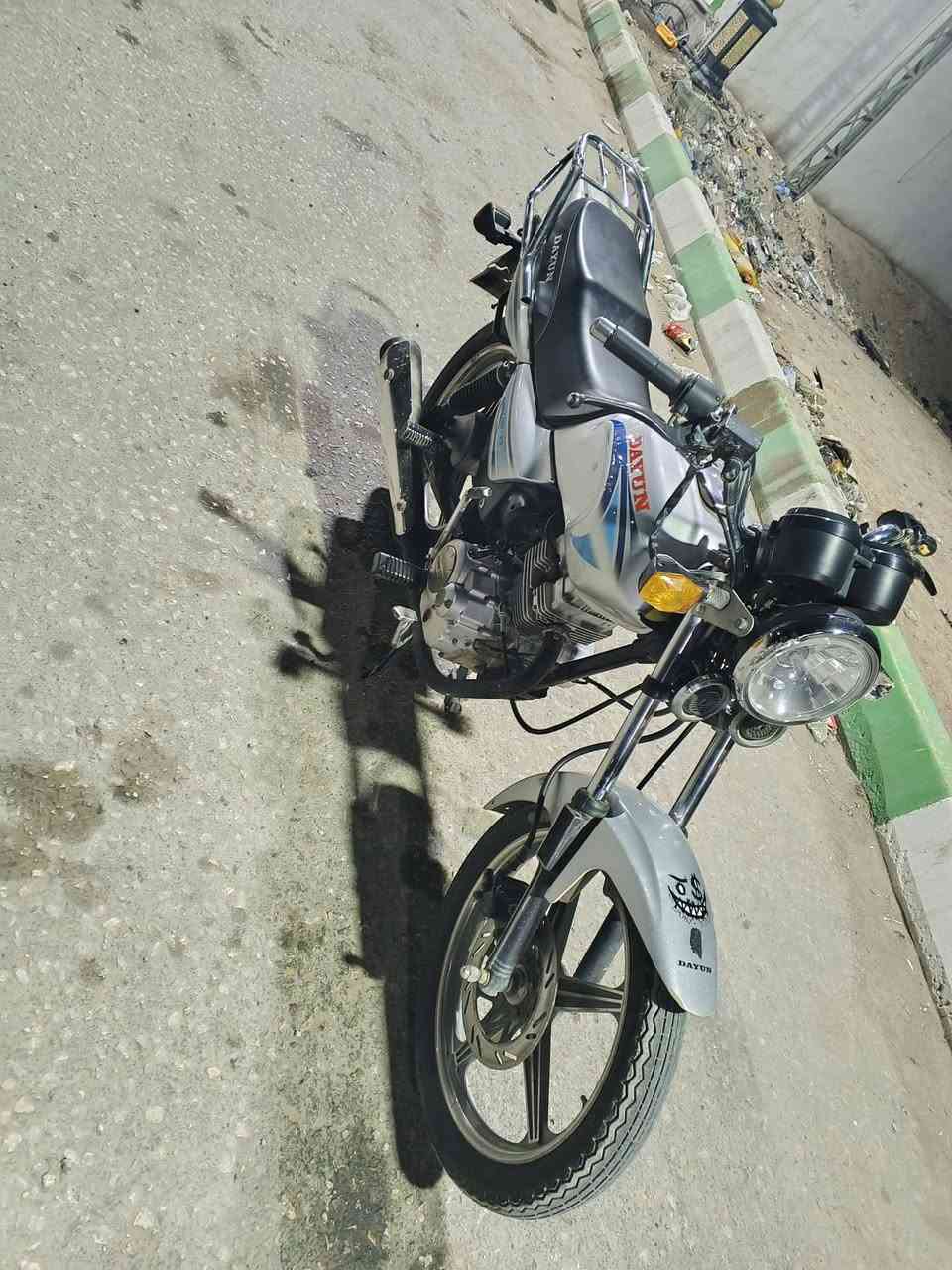 السلام عليكم دايوان عضم موديل 2018 اوراق اصولي
الدراجه كامله من كهربائيات وسلف وهندر كله شغال 
السعر 600 وبيها مجال بسيط الشراي يجي خاص 
العنوان بابل الإسكندرية


**إذا كنت صاحب هذا الإعلان وتريد حذفه لأي سبب، رجاءا أرسل رسالة إلى الدعم الفني**