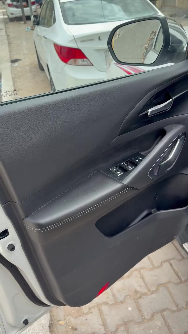 السلام عليكم اخوان شانجان موديل 2022 بغداد ماشيه 47
مطلوبه 40 ورقه للشركة
فول موصفات 
كفاله عامه من الصبغ عده مكانين بارد غيرها اي نقص ماكو بسياره 
السعر 180 تنطي 140 و 40 انته تسد للشركة 
***********
