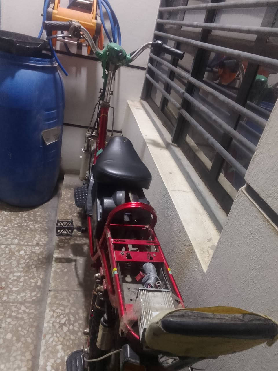 السلام عليكم بايسكل شحن بيع مستعجل سعر ٨٥ قفل العنوان الهواشه شارع زنود الست الحمداني قرب شركه علي بابا للمقاولات الرقم ***********
