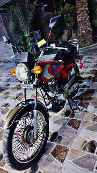 سلام عليكم نامه موديل 24 نضيفه المحرك نضيف اوراق كورتونيه الالسعر 550 وبيهه مجال شي قليل حك الجيه مكاني ادياله الخالص الرقم ***********
