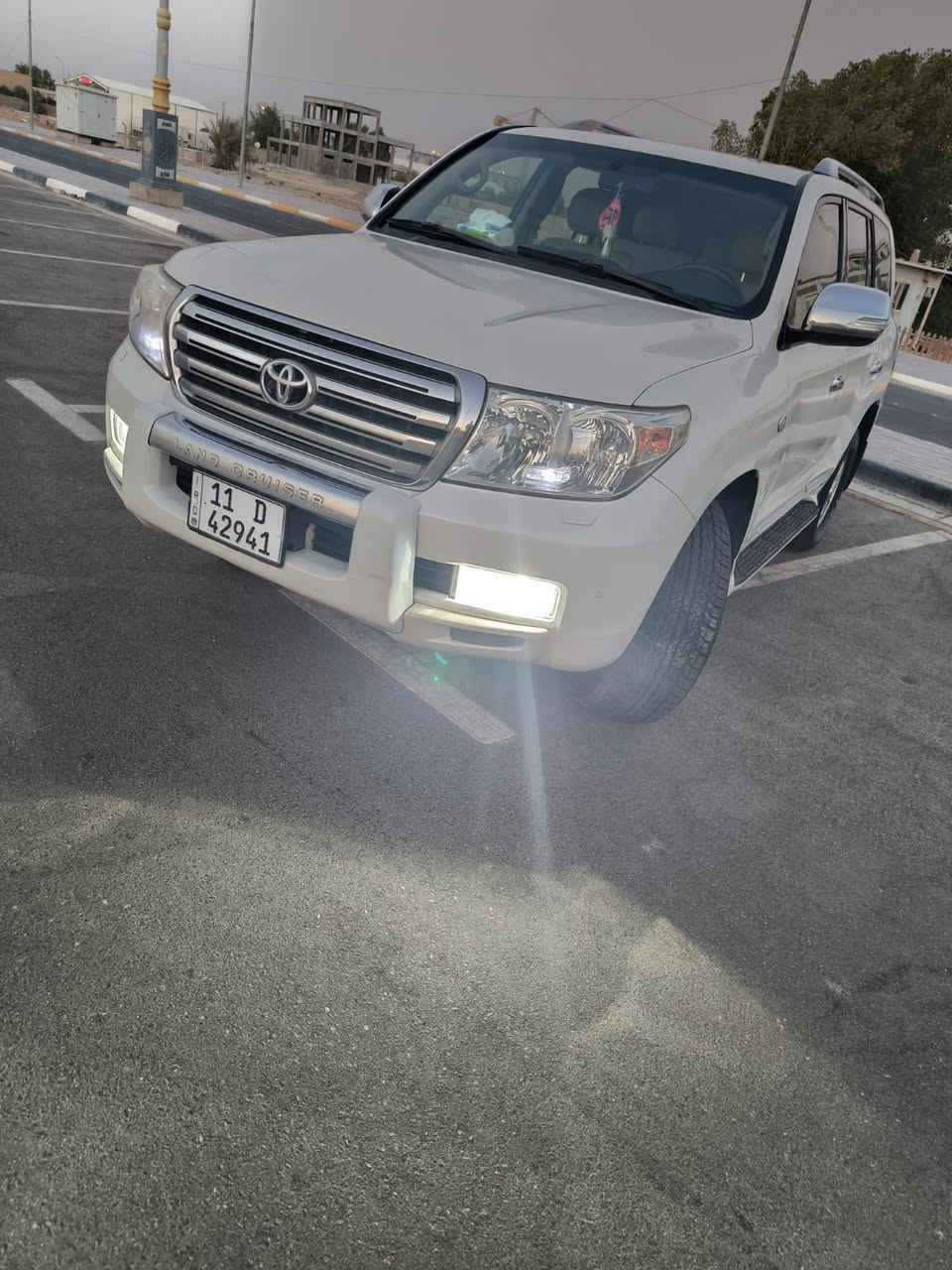 🚘 للبيع لاندكروزر 2011 - محرك 4600 (ستينّة) رقم بغداظ
#مكلف بالنشر #فقط اتصال 
السيارة نظيفة جدًا، استخدام شخصي، وما تحتاج ولا دينار، جاهزة للاستخدام مباشرة.
✅ ستينّة
✅ محرك شرط الفحص
✅ كير كفالة شرط تبديلات ناعمة
✅ تبريد ثلاث قطع، ممتاز حتى بعز الحر
✅ حدادية جديدة وكالة
✅ شاصي ممتاز
✅ منظومة انارة زينون كاملة
✅ تخم تايرات جديد
✅ محرك 8 4600 المرغوب
✅ رقم بغداد باسمي، نقل ملكية فوري
السيارة جاهزة للفحص بأي مكان يختاره المشتري، رقم صاحب السيارة 
***********#
