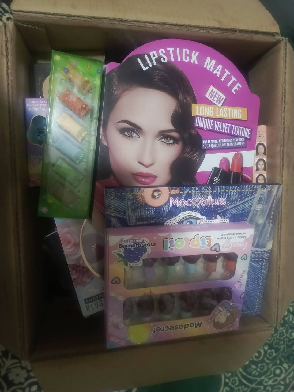 السلام عليكم بنات رجع اتوفر العرض كارتونه 100 قطعه ب 50 الف


**إذا كنت صاحب هذا الإعلان وتريد حذفه لأي سبب، رجاءا أرسل رسالة إلى الدعم الفني**