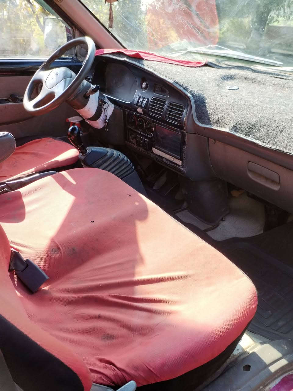 سلام عليكم بريجو موديل٩٧ مصفره هيه ومرور تحويل ثاني يوم مشروع وطني السعر ٨٠وبيهه مجال مكان السياره ابو غريب التواصل على ارقام***********/ ***********
