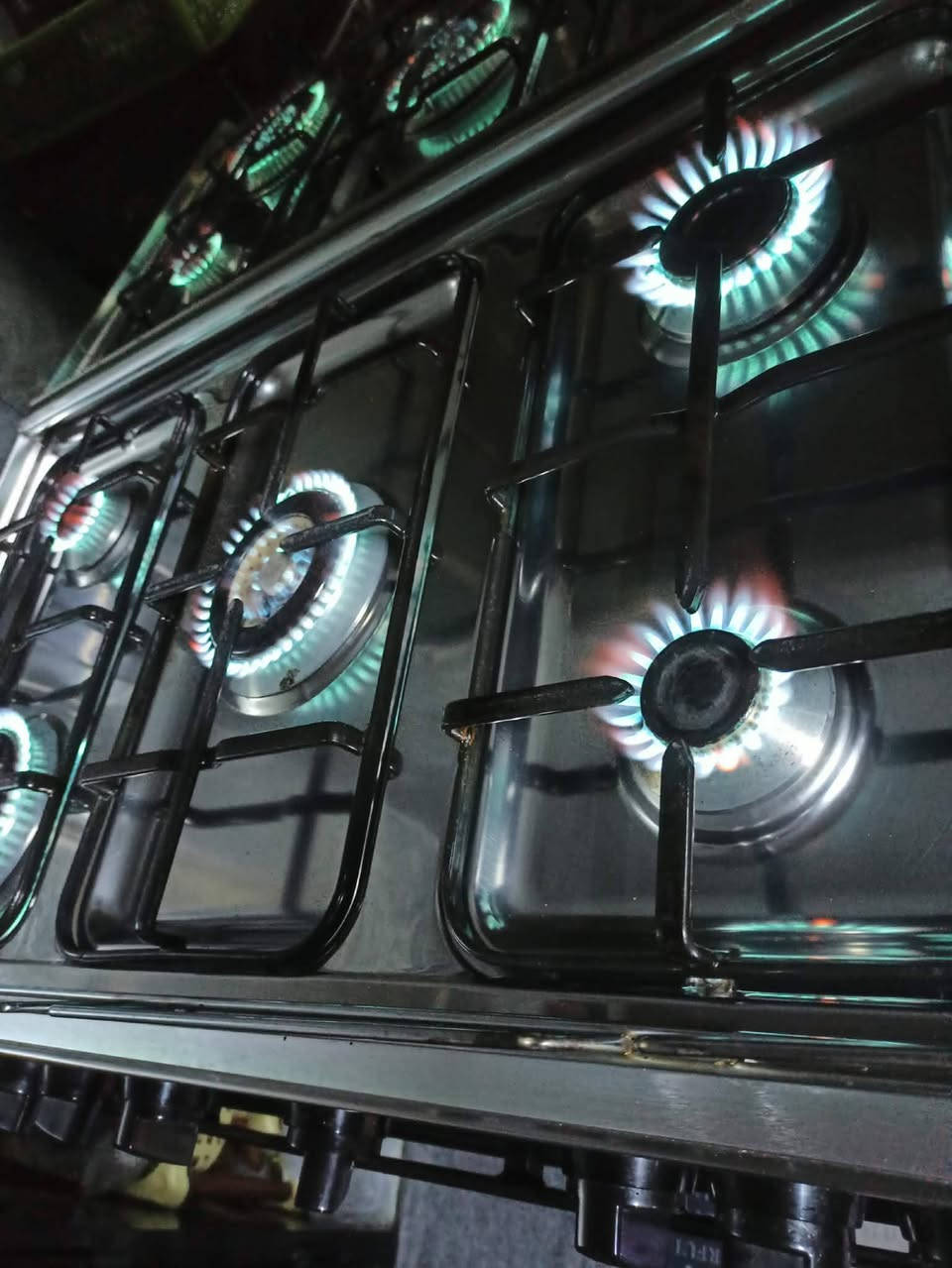 سلام عليكم ورحمة الله وبركاته اخوان طباخ للبيع السعر خاص او الاتصال علا الرقم ***********
