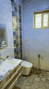 السلام عليكم مشتمل للإيجار مساحة 100م طابق ثاني يحتوي على غرفتين نوم صالة مطبخ حمامات عدد2 +سطح بناء حديث ا
الكاظمية الطي شارع ام البنين مقابل مدرسة منار العلم 
للاستفسار اكثر الإتصال على الارقام التالية 
*********** ///***********
