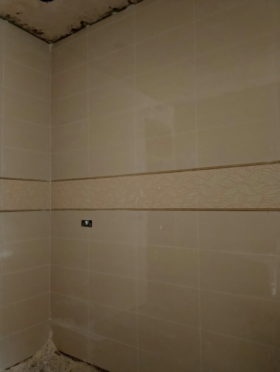 كادر عراقي تطبيك سراميك وبرسلاين والاكرانيت والمرمر وتغليف بايات شغل عراقي + شغل يراني داخل ميسان ***********
