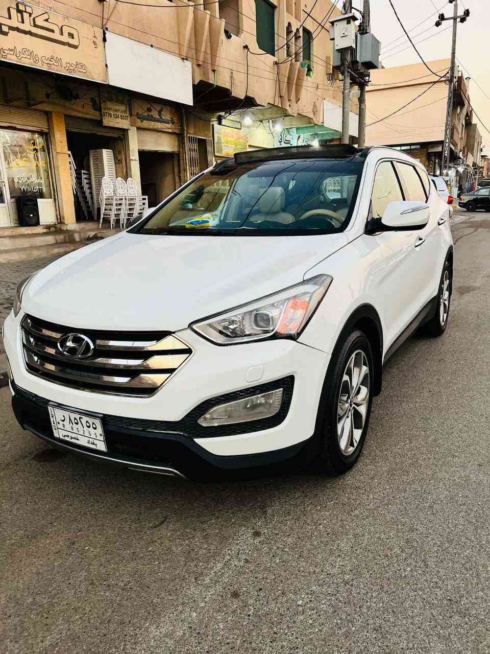 السلام عليكم 
هيونداي سنتافي ٢٠١٥ 
خليجي ٦ سلندر ٧ راكب 
بيه الجاملغ خلف السائق بي ضربه 
والمحرك مبدل كازكيت بسبب نضح 
السياره خير من الله جاهزه من كلشي 
مكاني كربلاء 
السعر ١٨٠ وبيه مجال 
 *********** Colombo, Sri Lanka
