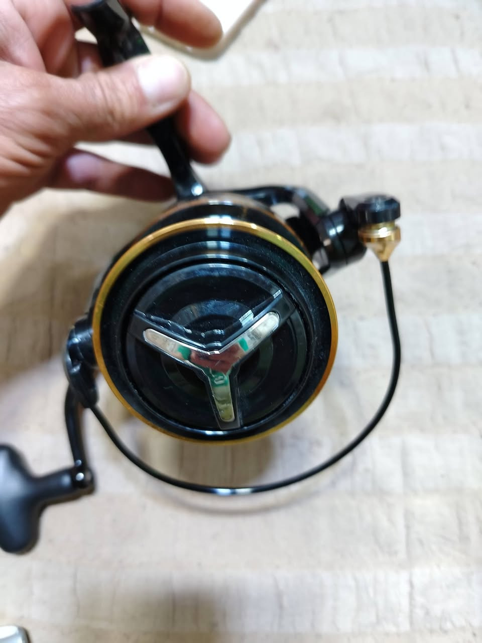 ماكينه حجم 10,000 السعر ب 45 ***********
