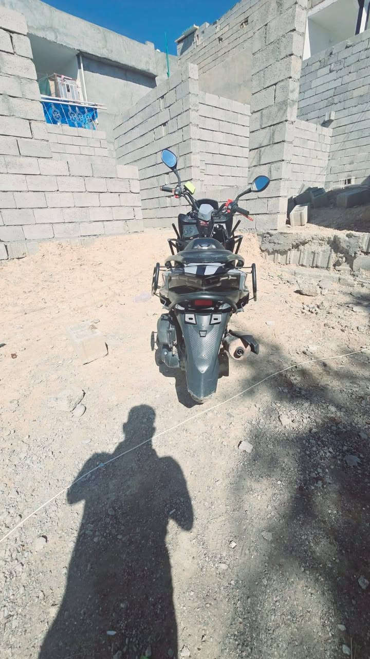 سلام عليكم دراجه سكوتر للبيع السعر 850  رقم الهاتف *********** المكان ديالئ جلولاء
