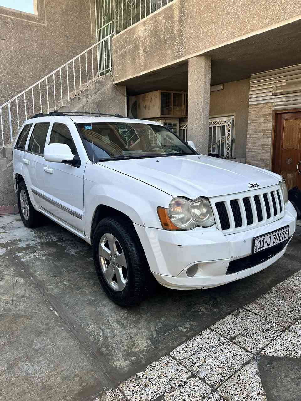 🚙 جيب كْراند شيروكي 2008 - أبيض لؤلؤي 🚙
📍 رقم بغداد دولي - السيارة باسمي

🔹بيع او مراوس حسب الرغبة

🔸 المواصفات العامة:

• محرك V6 سعة 3.7 لتر اقتصادي وعزم ممتاز

• جير أوتوماتيك 5 نمر

• تبريد وتدفئة ممتاز، نظام تعليق مريح

• مسجل أصلي + سستم صوت قوي

🔸 الإضافات المميزة:

• كشنات SRT رياضية جلد فخمة

• ويلات قياس 18 مع تايرات جديدة

• شاشة 12.5 إنج حديثة تدعم:

• Apple CarPlay + Android Auto

• WiFi + GPS

• كار بلي بلوتوث بدون واير

• السيارة بدون أي نقص – صدر جديد بالكامل

• نظيفة جداً ومممشاية، مفحوصة وجاهزة للنقل

🚗 سيارة جاهزة بيه صبغ قطعتين
جاملغ خلفي  ايمن
باب سايق

📞 للاستفسار:***********
