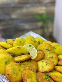 حسب الطلب • متوفره