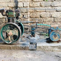 مولد لستر • العلم • قابل تفاوض