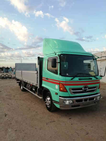 سلام عليكم هينو شيطان للبيع موديل 23 دخول جديد مكينه 6 سوبر شاصي عريض محسن طول سبعه وربع ماشيه 66 حقيقي العنوان واسط الصويرة ***********
