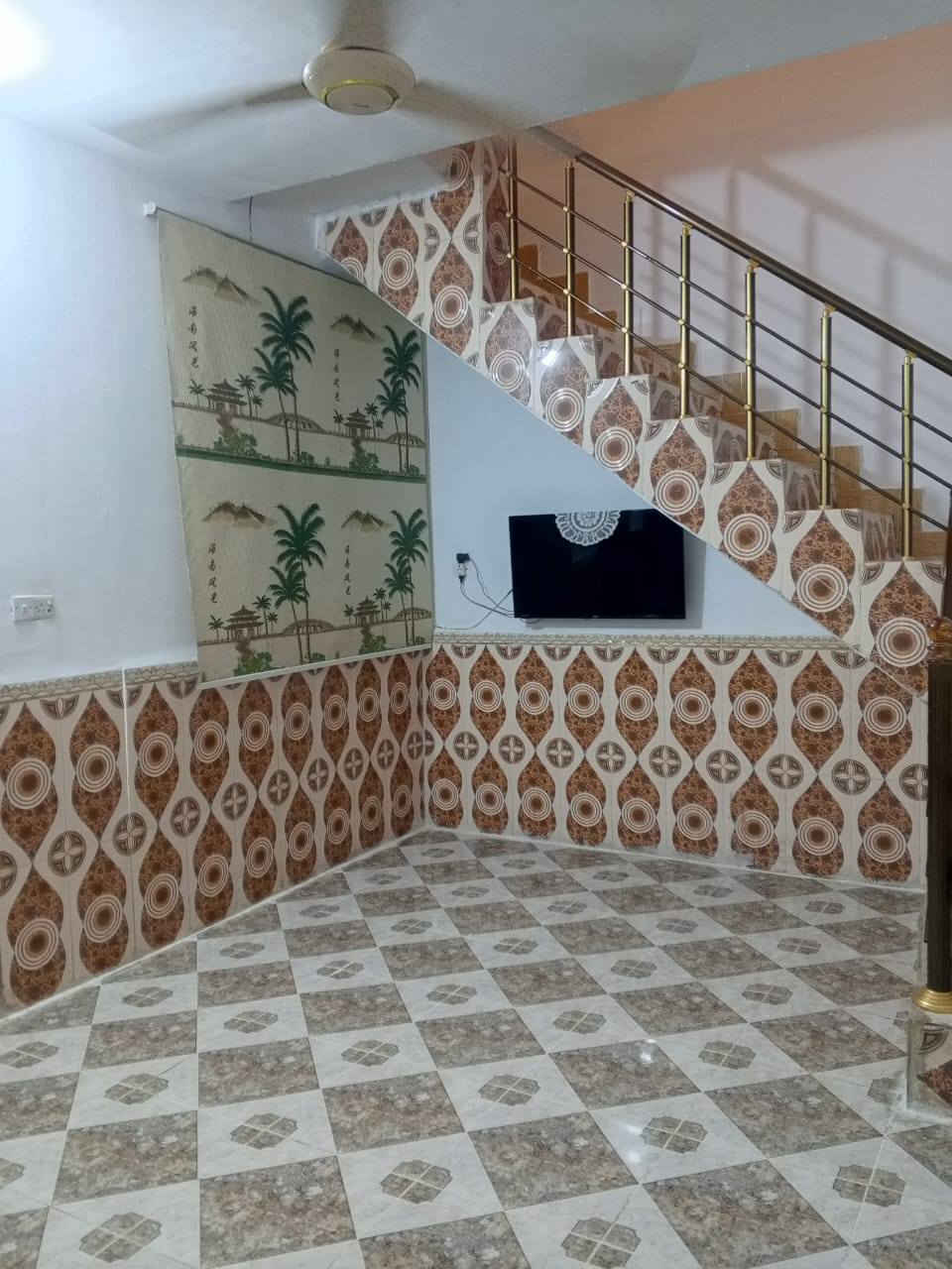 سلام عليكم بيت للبيع زراعي في حي السبل الاولى ***********مساحه 200
