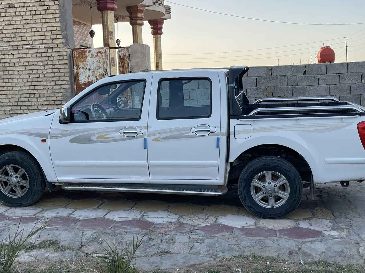 السلام عليكم سياره كريت ويل 2013سنويه جديده وسياره بأسمنا وتحويل مباشر  وكلش نظيفها سعره 70 وبيه مجال للشراي 
تواصل مع هذا رقم 
***********
