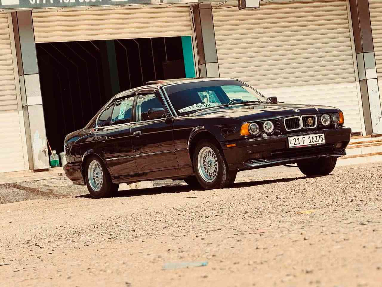 السلام عليكم
BMW 1990i
بيها طخة جاملغ خلفي بدون دواخل صبغ عام جمالية 
525i اصل 
كير عادي 
سلايت 
تبريد 
صدر جديد 
باتري جديد 
تايرات جديد 
كير ومحرك بشرط 
رقم سليمانية باسمي تحويل ثاني يوم 
السعر 60 
*********** 
ديالى-خانقين 
الشراي يتصل ويدلل
