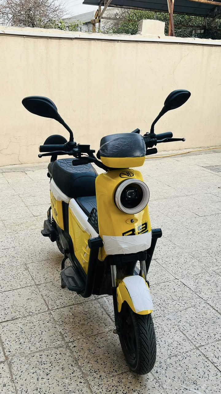 السلام عليكم للبيع مأطور شحن R9 ماطور جديد استعمال ثلاثه اشهر بطاريات حجم كبير 12v 32Aجديدة شرط 
الماطور بي درع +جنطه 
تشغيل مفتاح +كارت
الماطور جديد كلش 
السعر 550 
للاستفسار ***********
