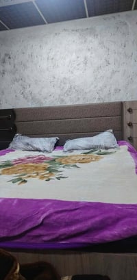 اوزال ستي • خلف ماجدي لاند • سرير