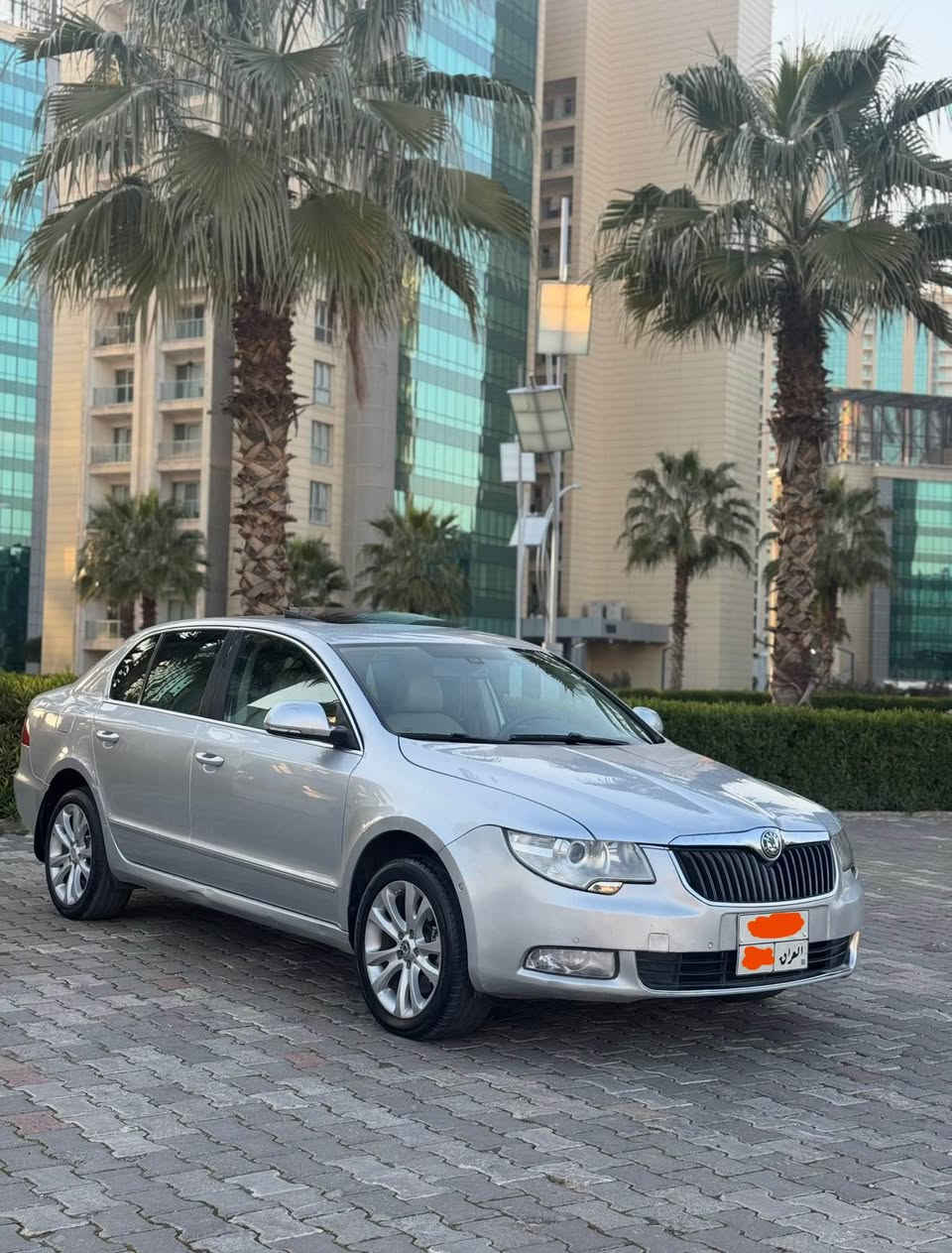 (***********) واتس ئاپی لە سەرە  

Skoda super B 2013 
خەلیجی سفری ئێرەیە 

(نرخی ٨٣ وەرەقە و مەجالیکی کەم) 

سەیارەکە دوو پارچەی سبوخە 
بێ ناوگرتن 
پێشو پشتی کەپسە 
 ئێڕباگی هیچ نەتەقیوە بە شەرت

سەنەوی ساڵێکە بەسەر چووە 

٦٠٠ هەزار غەرامەی لەسەرە دوای محامەلە دەیگەڕێنمەوە

مەکینە ٢.٠ تۆڕبۆیە ٤ پستۆن نەکراوەتەوە بە شەرت
 
٦ گێڕ مەرخوبە

مواسەفاتی قەپات قەپاتە :-

‏‎١-کوشن هیتەر و کارەبای و جلد 

٢-‏‎ ئاوێنە کارەبای هیتەر و دژە تیشک

‏‎٣-جام پەردە (٣ پە‌ردە)‌ 

‏‎٤-جام کۆنترۆڵ (دادە‌خرێت و دە‌كرێتە‌وە‌ )

‏‎٥-فلچە‌ ئۆتۆ

‏‎٦-سەقف تاقەشەمسی سڵایت
‏‎لە‌ كاتی راگرتن لە‌بە‌ر خۆر ھە‌وای سارد دێنێتە‌ ژوورە‌ وە‌ 
‏‎بۆ ئە‌وە‌ی ناوی زۆر گە‌رم نە‌بێت 

‏‎٧-بەسمە

‏‎٨-ئۆتۆ پارک  (خۆی پارکین دەکات)

‏‎٩-حاسە پێش و دواوە‏

‏‎١٠-سستەمی دژە خلیسکان 

‏‎١١-سستەمی کەمی هەوای تایەکان

‏‎١٢-سستەمی تەواو بونی بەنس

‏‎١٣-لایت زینۆن ئۆتۆماتیک و کلینەر 

‏‎١٤-تەبرید مەرکەزی 

‏‎١٥- ١٠ ئێرباگ  ‏‎

نرخیشی 83 وەرەقە و معامەلە

***********
سەیارەکە لە هەولێرە أربيل, العراق

