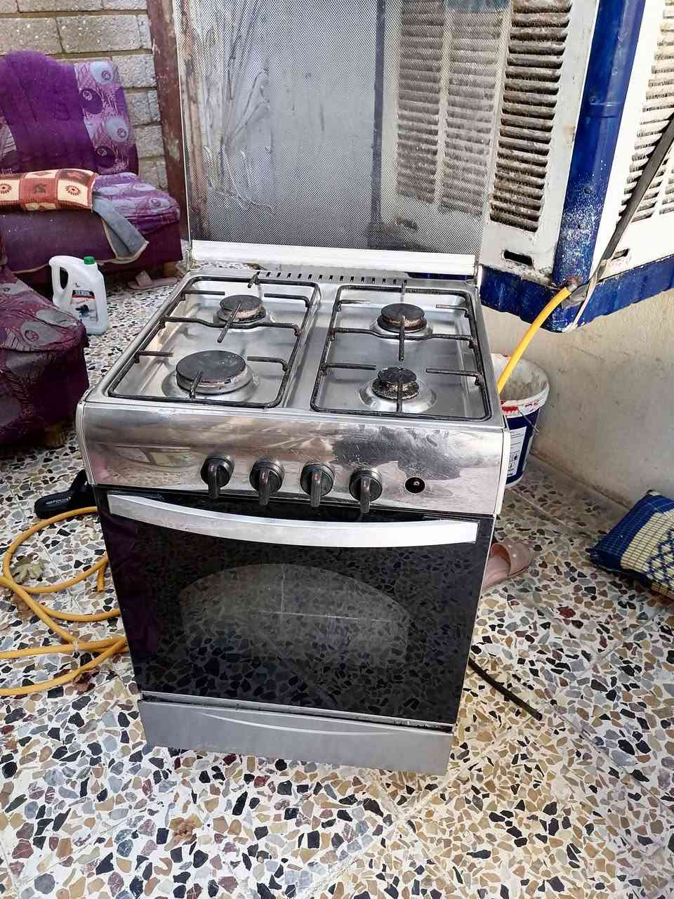 طباخ ابو الفرن نظيف مال بيت تركي سعر ٦٥ الف ***********

