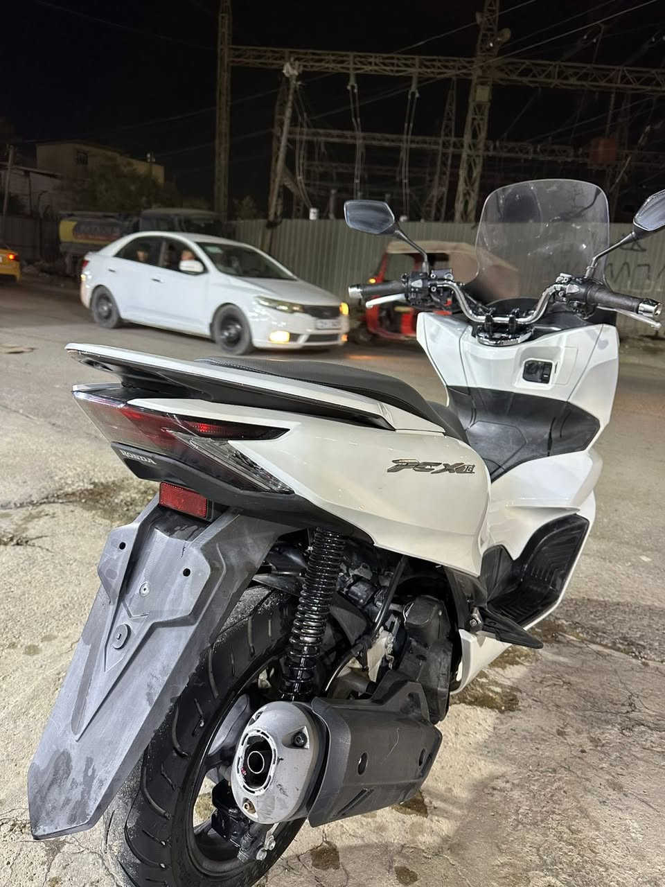 Pcxجيل رابع 
ماشيه 15
ياباني  دراجه نضيفه زيرو 
***********
